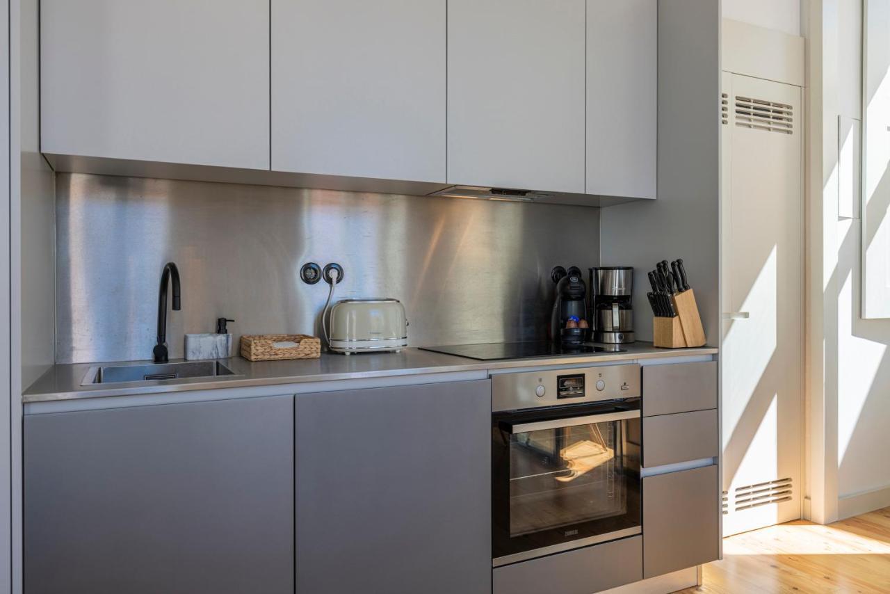Glamorous 3Bdr Apartment In City Center By Lovelystay Lisbon Bagian luar foto
