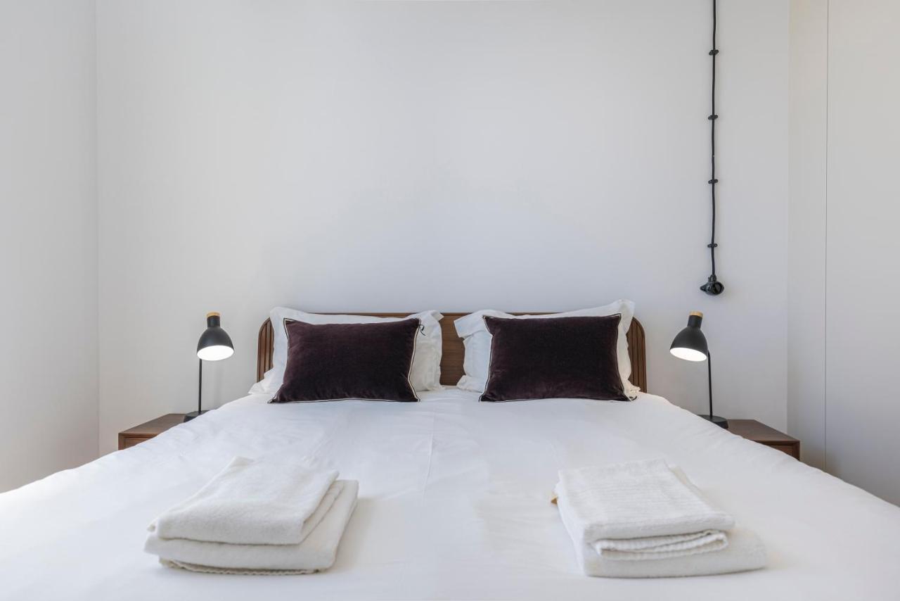 Glamorous 3Bdr Apartment In City Center By Lovelystay Lisbon Bagian luar foto