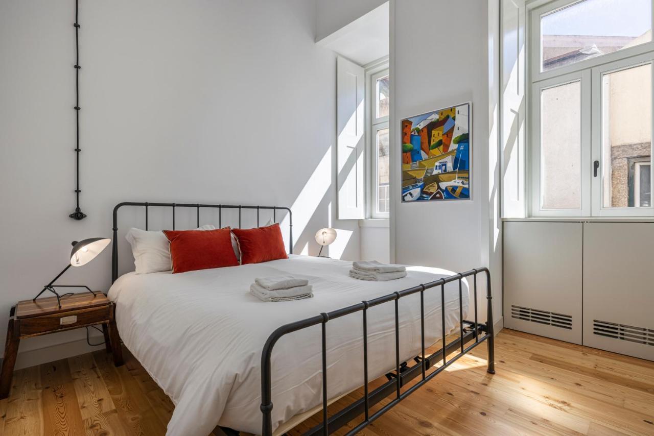 Glamorous 3Bdr Apartment In City Center By Lovelystay Lisbon Bagian luar foto