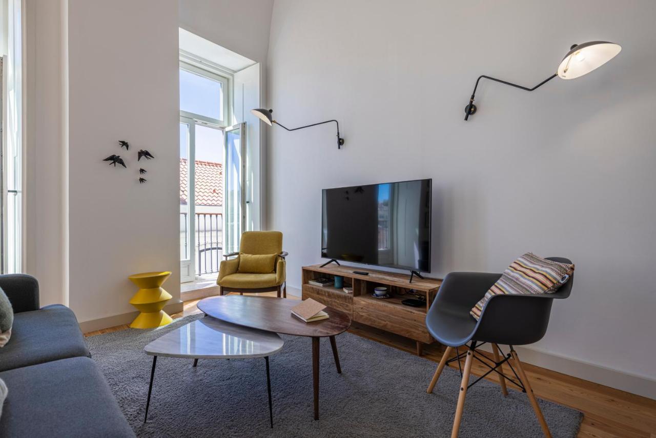 Glamorous 3Bdr Apartment In City Center By Lovelystay Lisbon Bagian luar foto