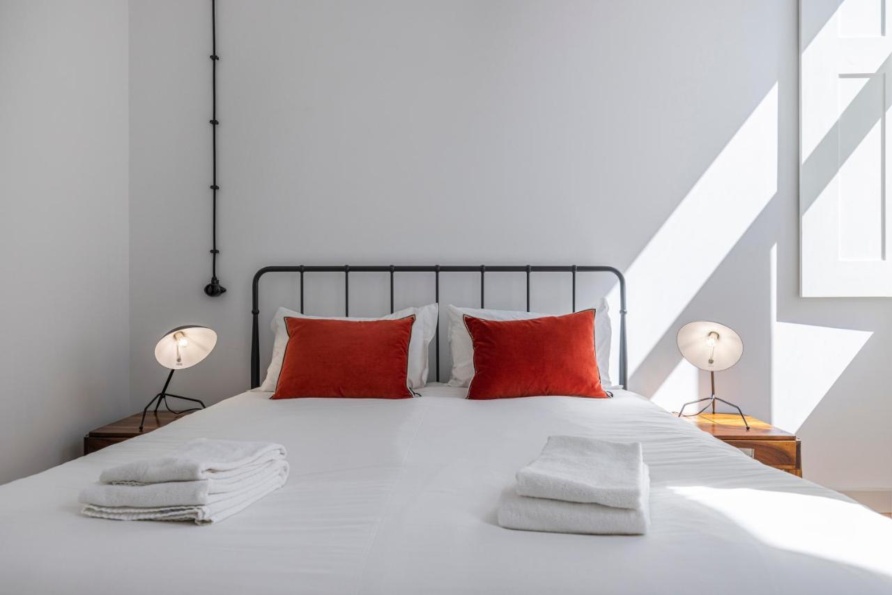 Glamorous 3Bdr Apartment In City Center By Lovelystay Lisbon Bagian luar foto