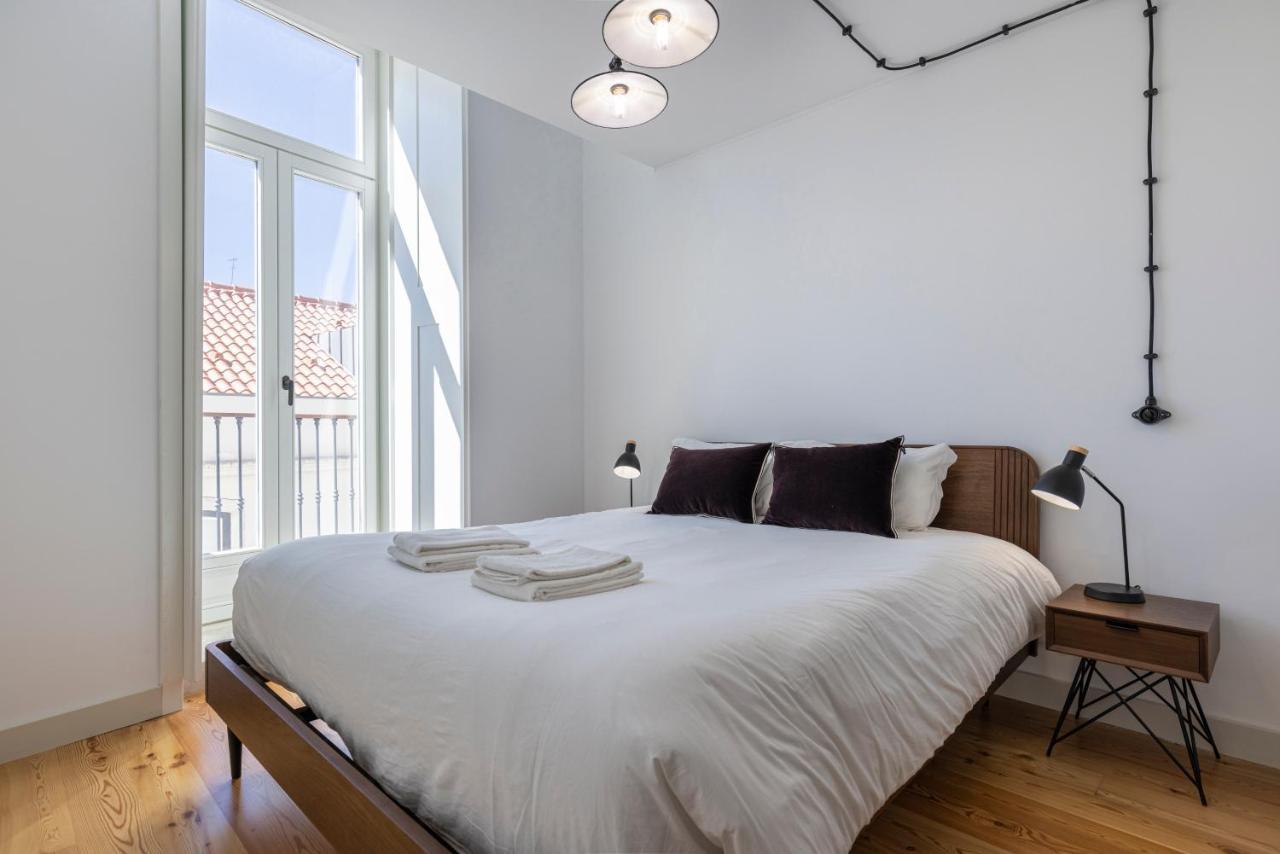 Glamorous 3Bdr Apartment In City Center By Lovelystay Lisbon Bagian luar foto