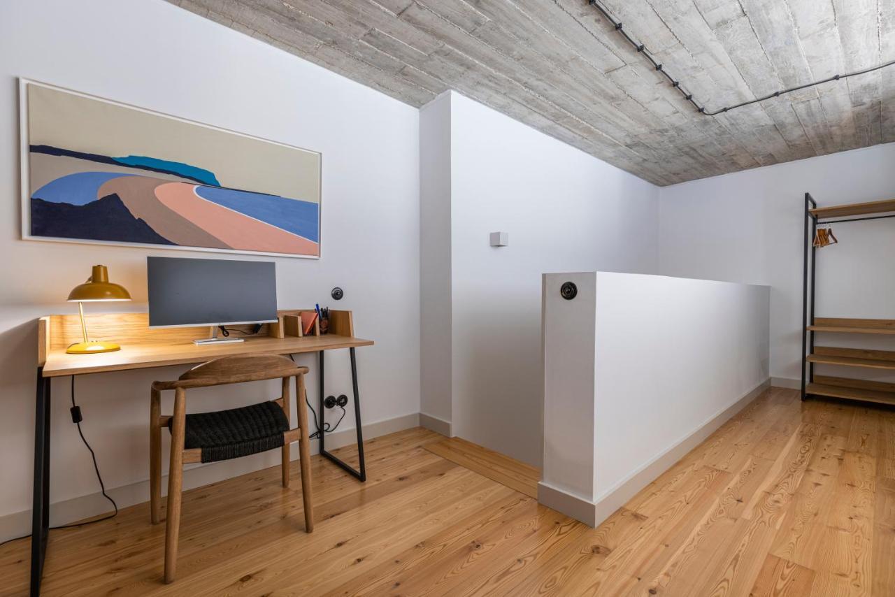 Glamorous 3Bdr Apartment In City Center By Lovelystay Lisbon Bagian luar foto
