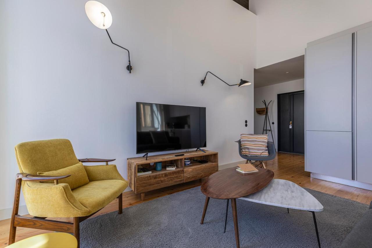 Glamorous 3Bdr Apartment In City Center By Lovelystay Lisbon Bagian luar foto